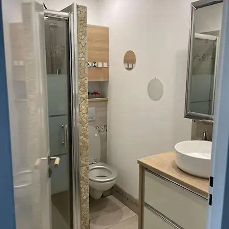 Appt En Rdj A 2 Min De La Antibes